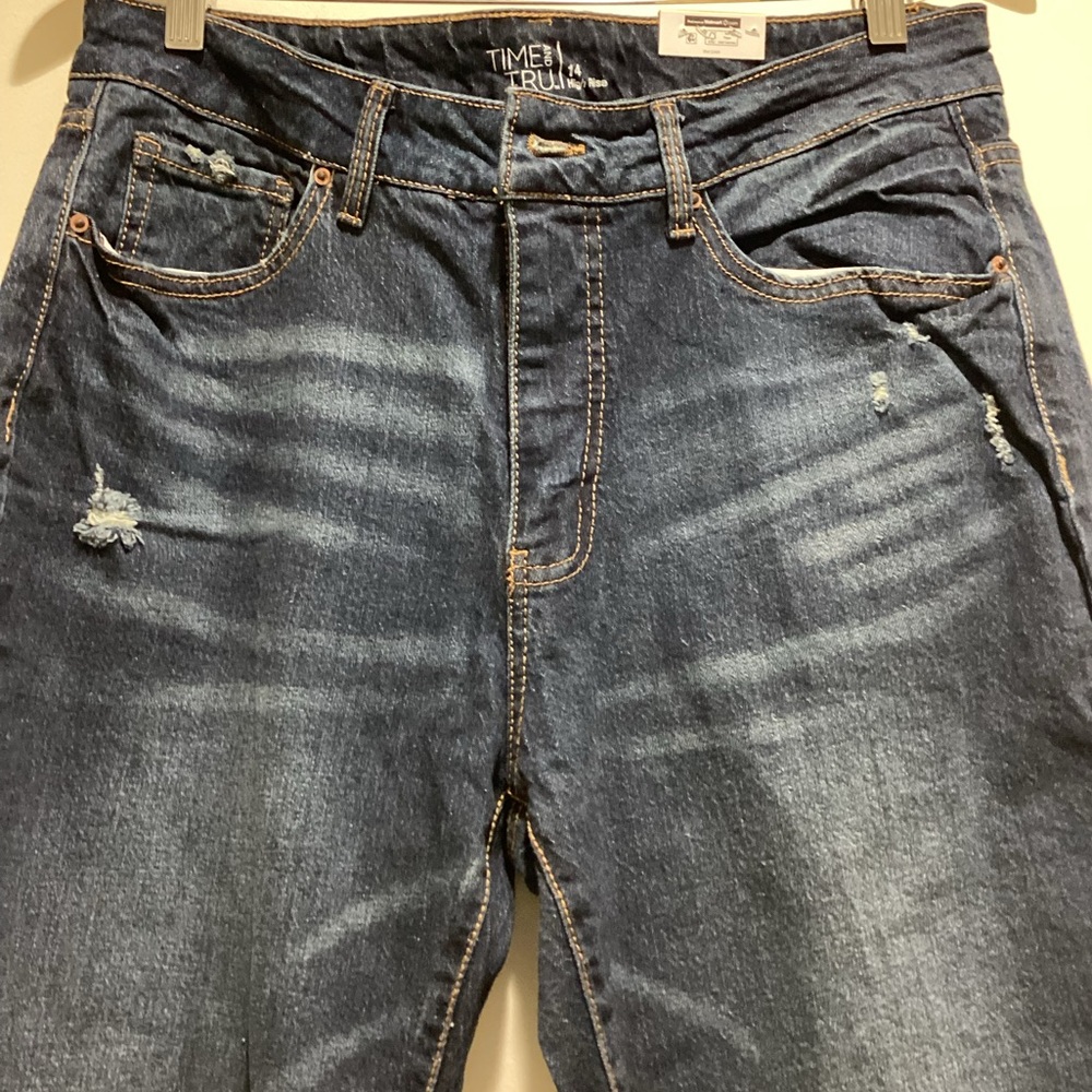 Time & Tru Distressed High Rise Jeans, Sz:14 - Picture 3 of 7